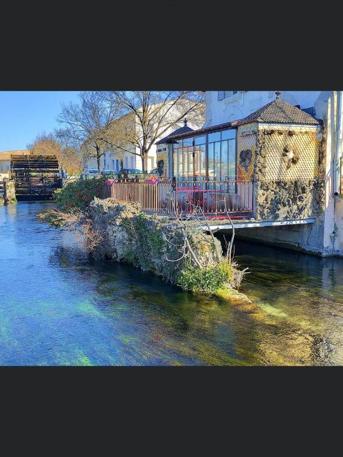 Lou Meinado Saint-Martin-de-Crau Luaran gambar